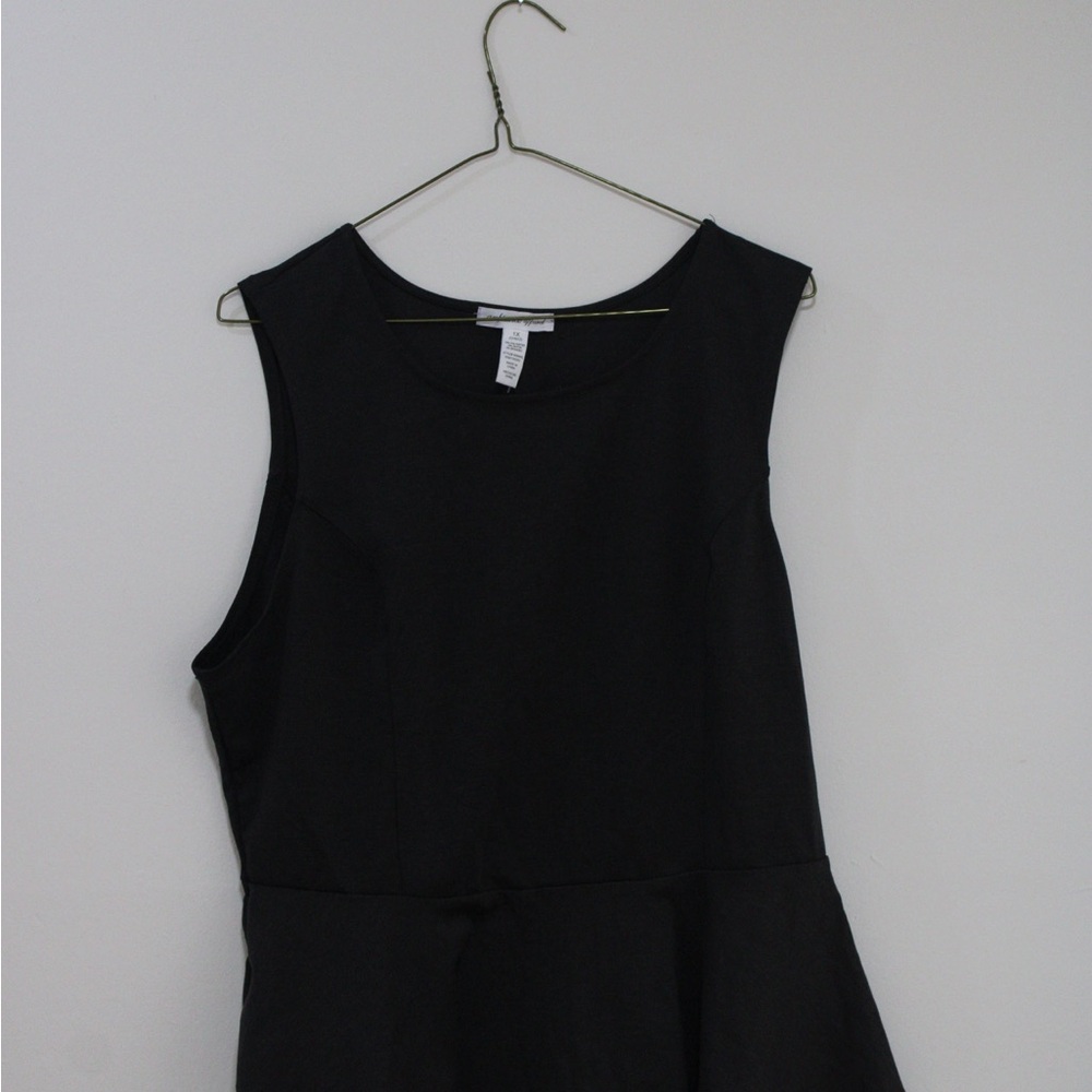 Elegant Black Sleeveless Dress